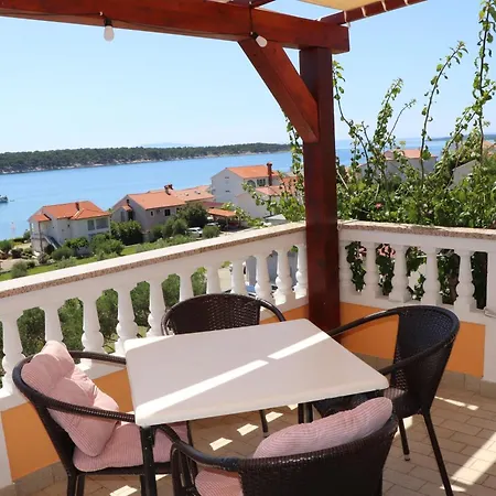 Apartman A 1 With Terrace Garden And Sea View *