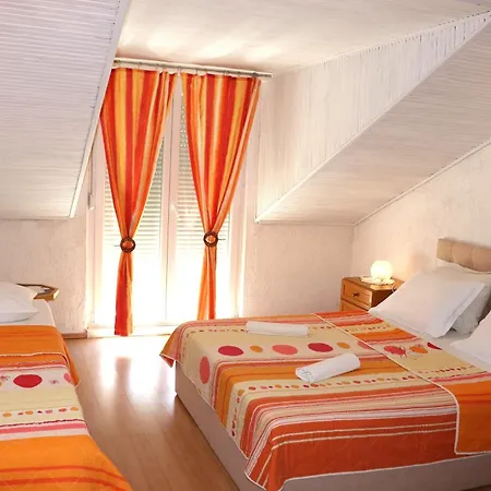 A 1 With Terrace Garden And Sea View Barbat na Rabu