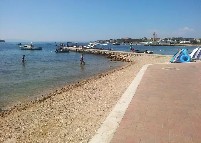 A 1 W Terrace Garden And Sea View *