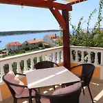 Apartment A 1 With Terrace Garden And Sea View *