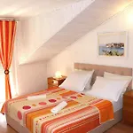 A 1 With Terrace Garden And Sea View Apartment