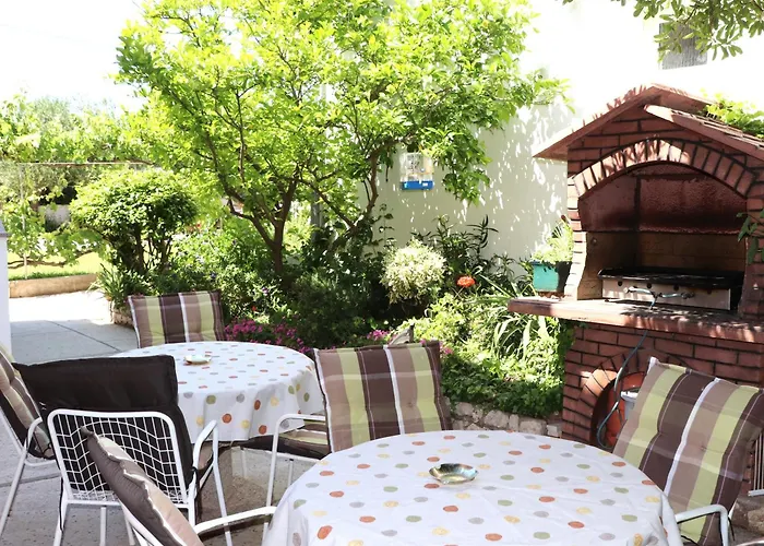 A 1 apt w terrace garden&sea view *